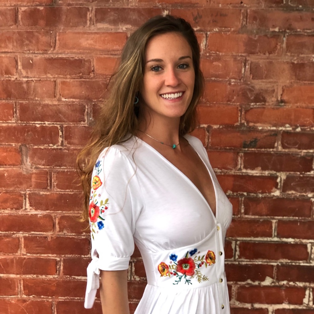 Meet your Posher, Alyssa